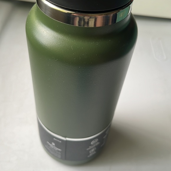 NWT Hydro Flask 32 oz Wide Mouth in Olive - Picture 7 of 8